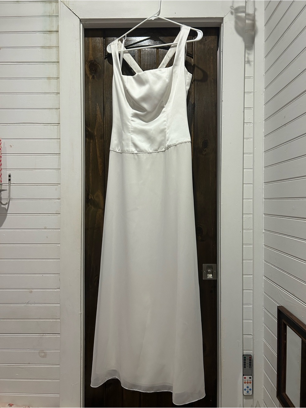 Jim Hjelm Occasions White Formal Gown Wedding Maxi Dress Size 4 USA Made